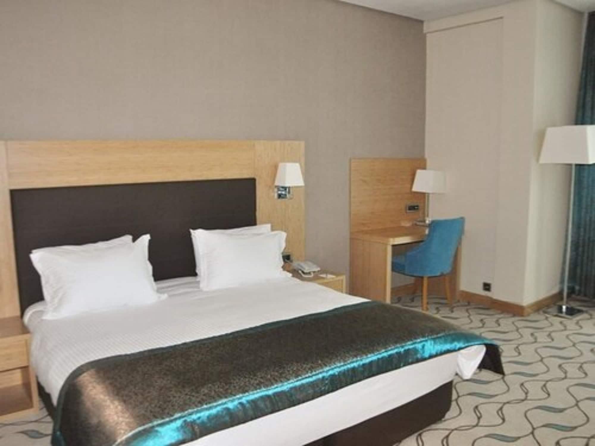 Margi Hotel Edirne Exteriér fotografie A room at the hotel