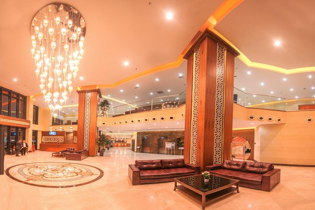 Margi Hotel Edirne Exteriér fotografie Lobby