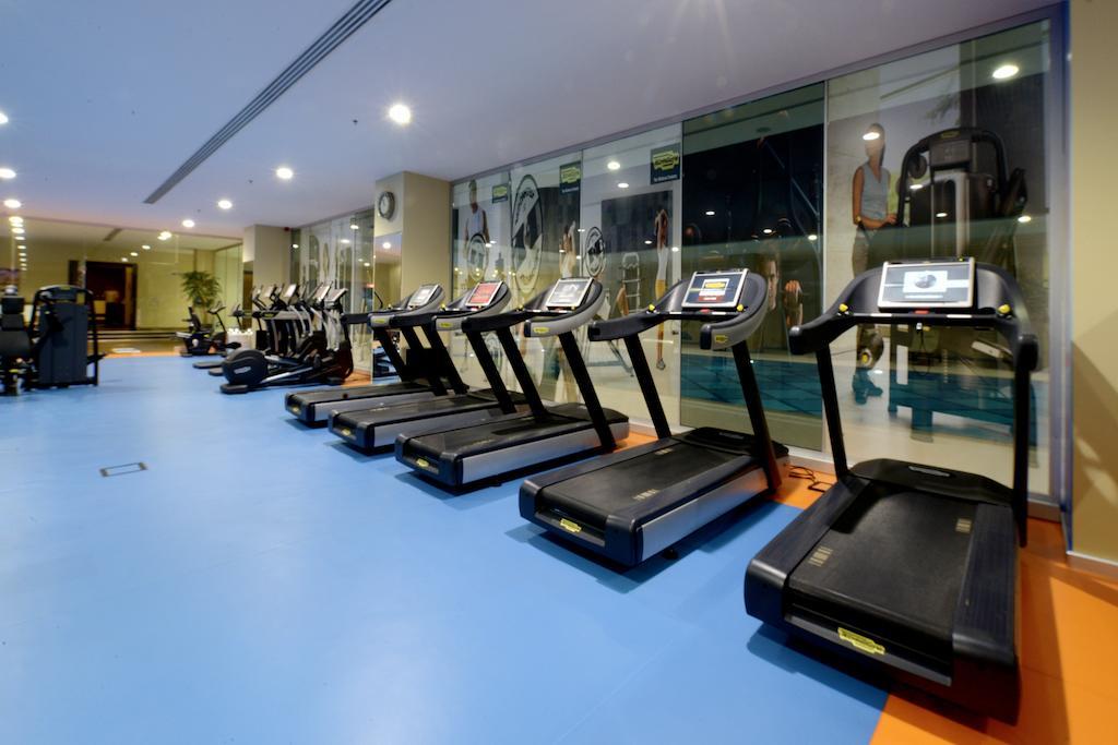 Margi Hotel Edirne Exteriér fotografie A row of treadmills