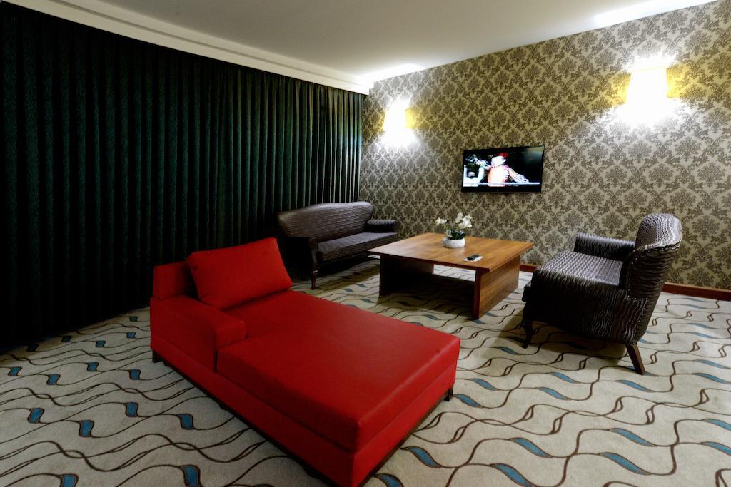 Margi Hotel Edirne Exteriér fotografie Suite room